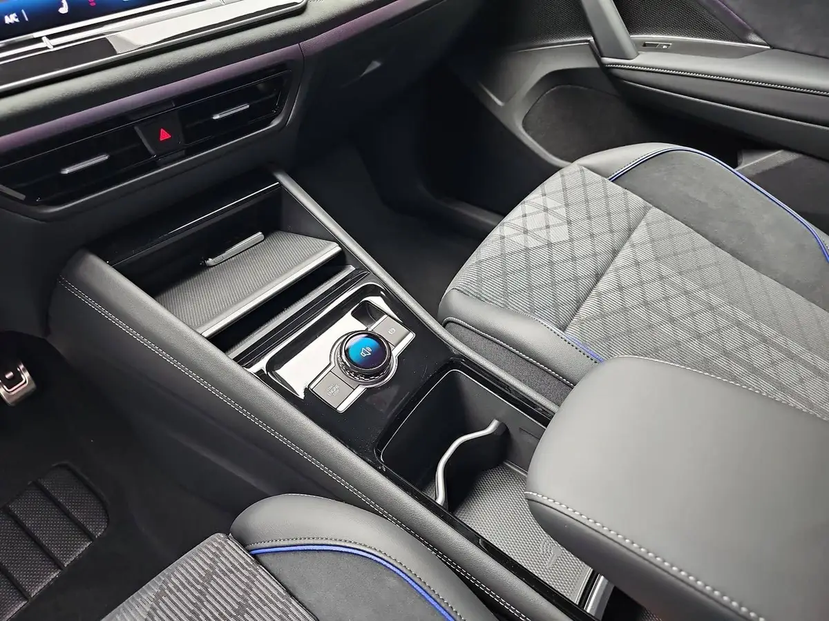 VW TIGUAN 1.5 ETSI DSG R-LINE NAVI LED PANO