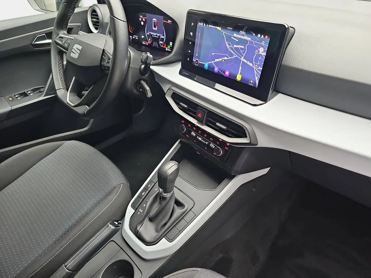 SEAT ARONA 1.0 TSI DSG STYLE NAVI LED PDC LM