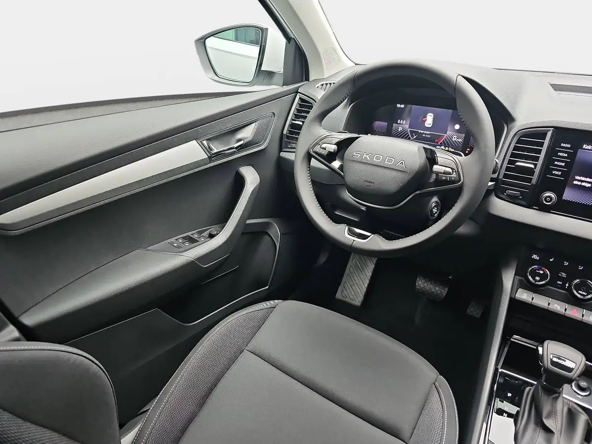 SKODA KAROQ 2.0 TDI DSG SELECTION LED AHK KAMERA