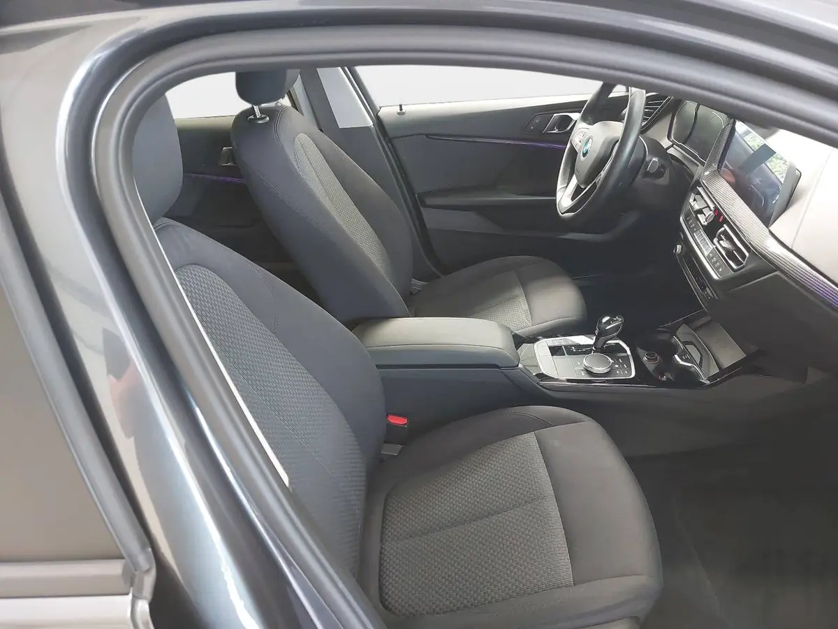 BMW 118 1.5 LTR ADVANTAGE GRA WINTER AHK KAMERA