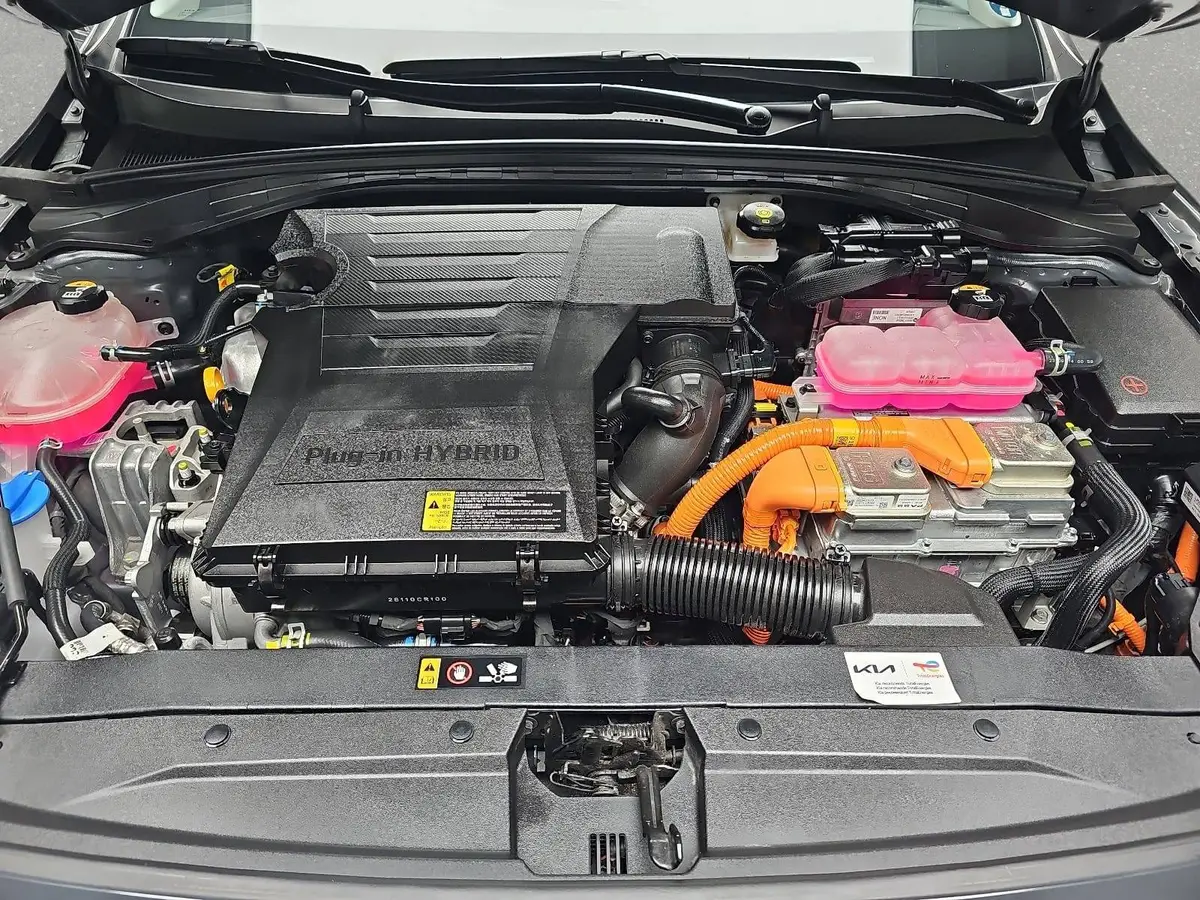 KIA CEED SW 1.6 GDI PLUG-IN-HYBRID VISION KOMFORT NAVI