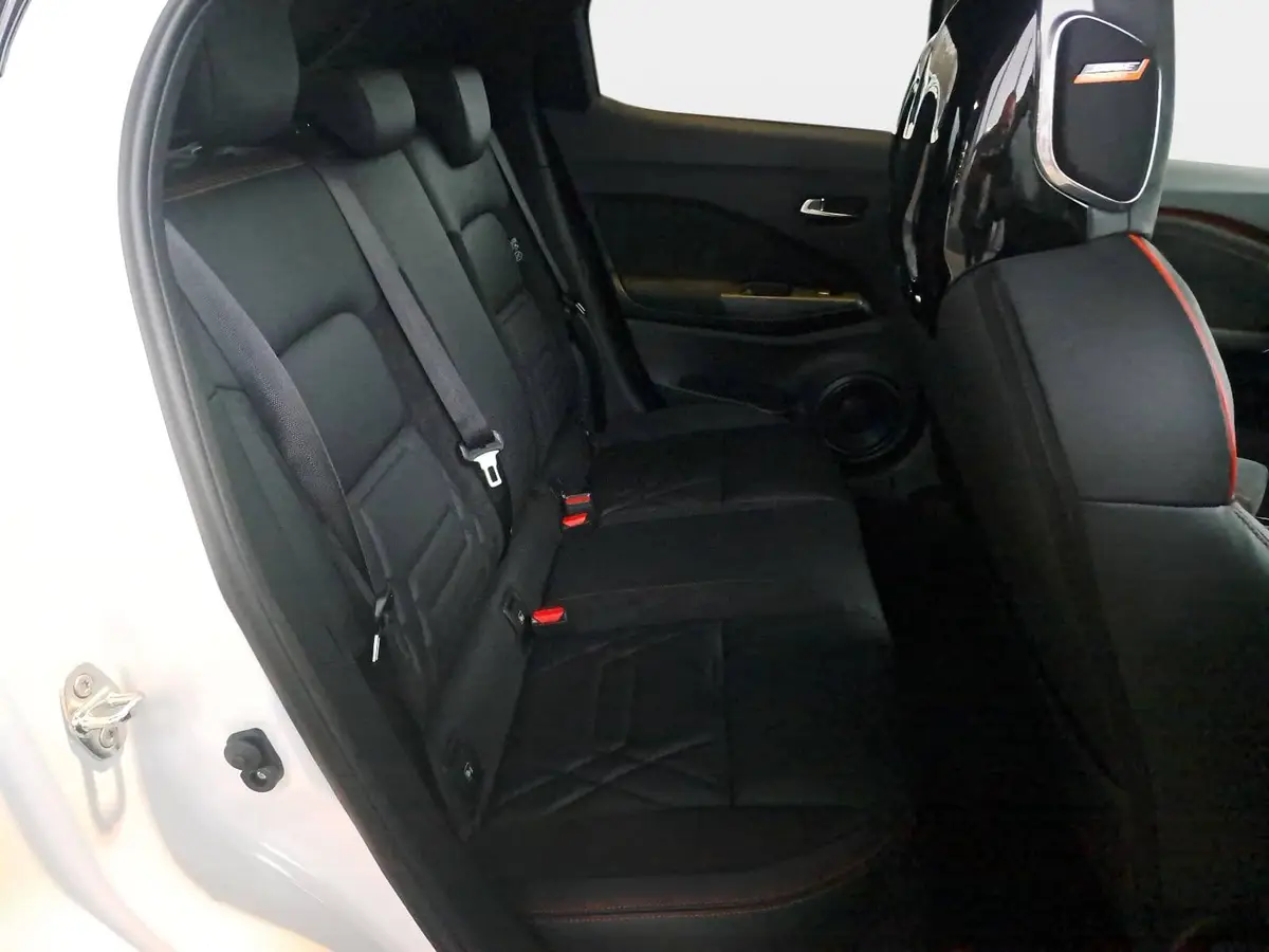 NISSAN JUKE 1.0 DIG-T 5T AUTO. REDLINE EDITION TECH BOSE FRONTSCHEIBENHEIZUNG