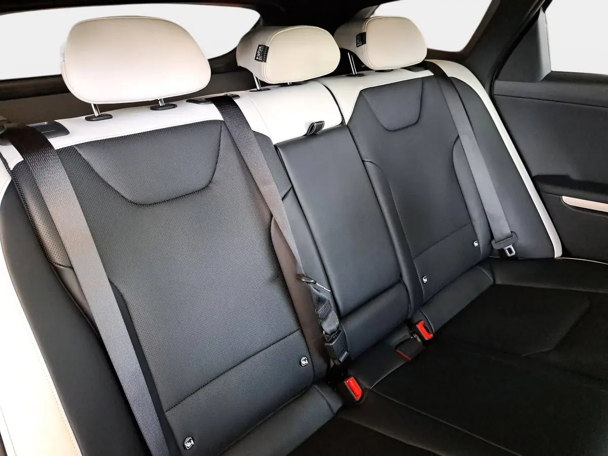 KIA K4 SW 1.6 T-GDI 180 PS DCT7 GT-LINE MJ26 DW-PARK-PRO SITZ SOUND DESIGN