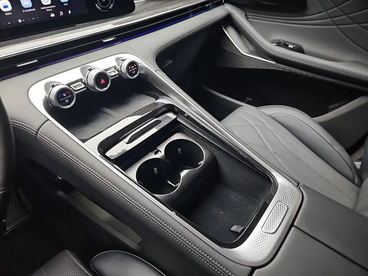 OMODA 9 PLUG-IN-HYBRID PREMIUM