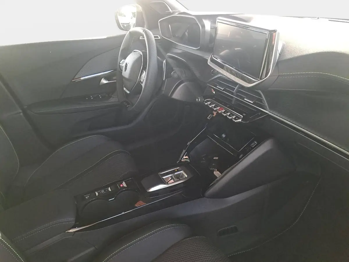 PEUGEOT 2008 1.2 HYBRID 145 E-DSC6 GT-LINE 2-WD LED KLIMAAUTO K