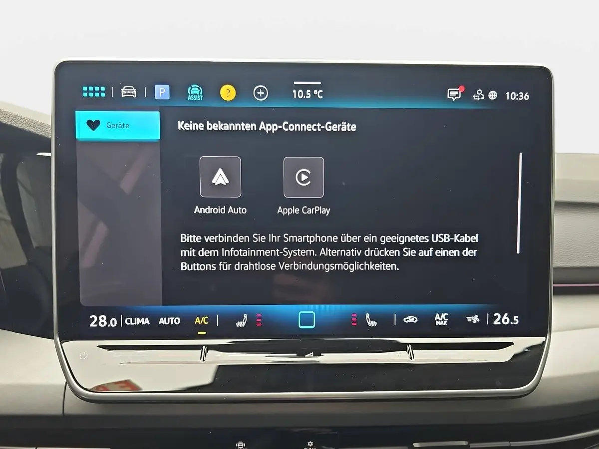 VW GOLF VIII 1.5 TSI LIFE LED ACC KAMERA AHK LM17