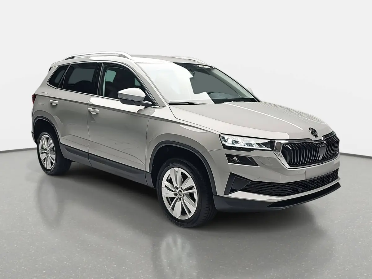 SKODA KAROQ 2.0 TDI DSG DRIVE NAVI LED AHK LM