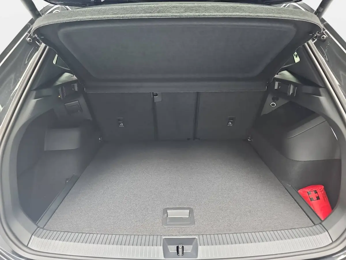 VW TIGUAN 2.0 TDI DSG R-LINE NAVI LED PANO