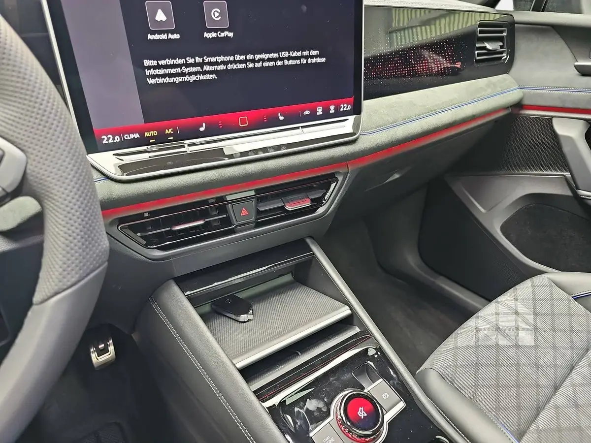 VW TIGUAN 1.5 ETSI DSG R-LINE NAVI LED PANO