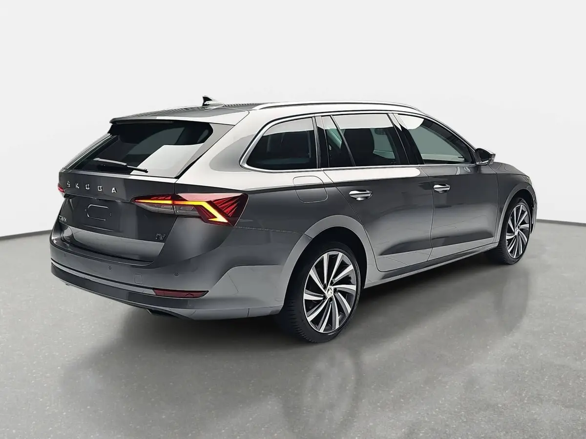 SKODA OCTAVIA COMBI 1.4 TSI IV DSG STYLE NAVI LM