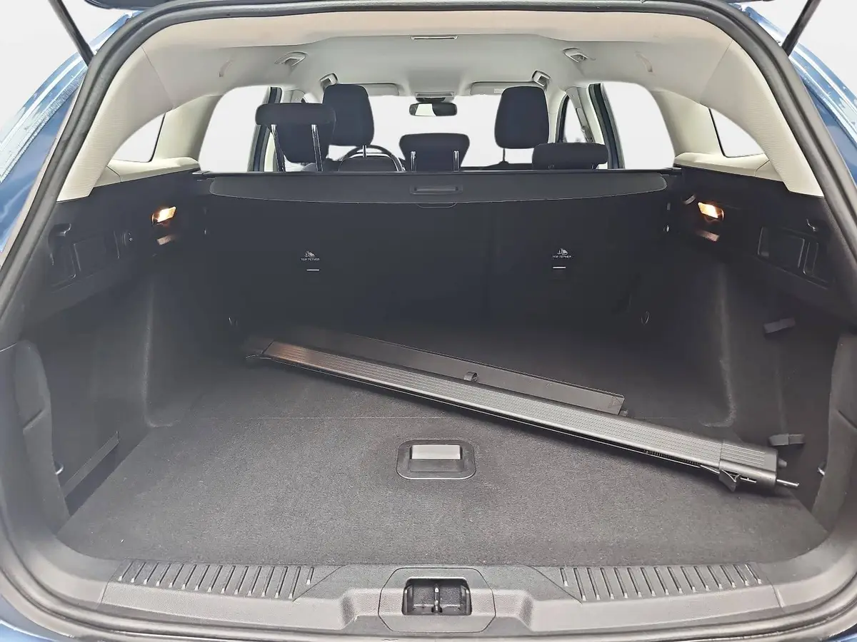 FORD FOCUS 1.0 EB TURNIER TREND KLIMA DAB LED