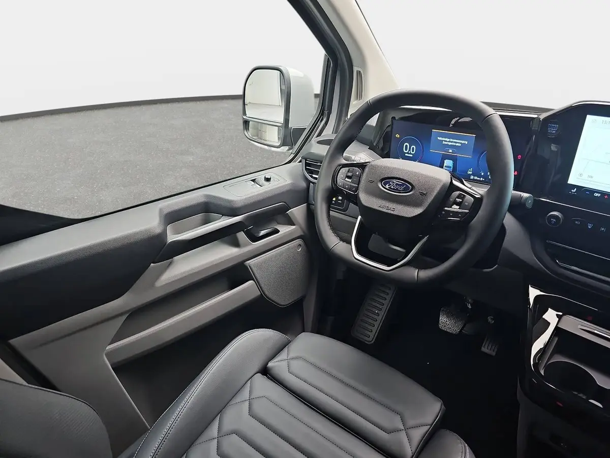 FORD TOURNEO CUSTOM 2.0 ECOBLUE AUTO. L1 TITANIUM X NAVI LED AHK