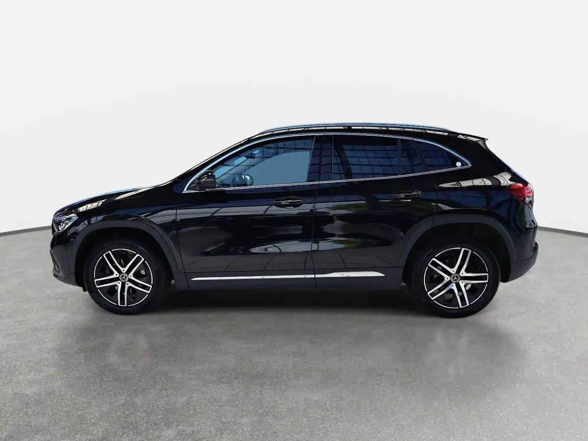 MERCEDES-BENZ GLA 200 D DCT PROGRESSIVE NAVI LED