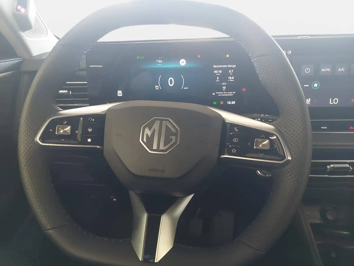 MG HS 1.5 HYBRID+ MY25.5 LUXURY LEDER 360-GRAD-KAMERA 19-ZOLL-LM