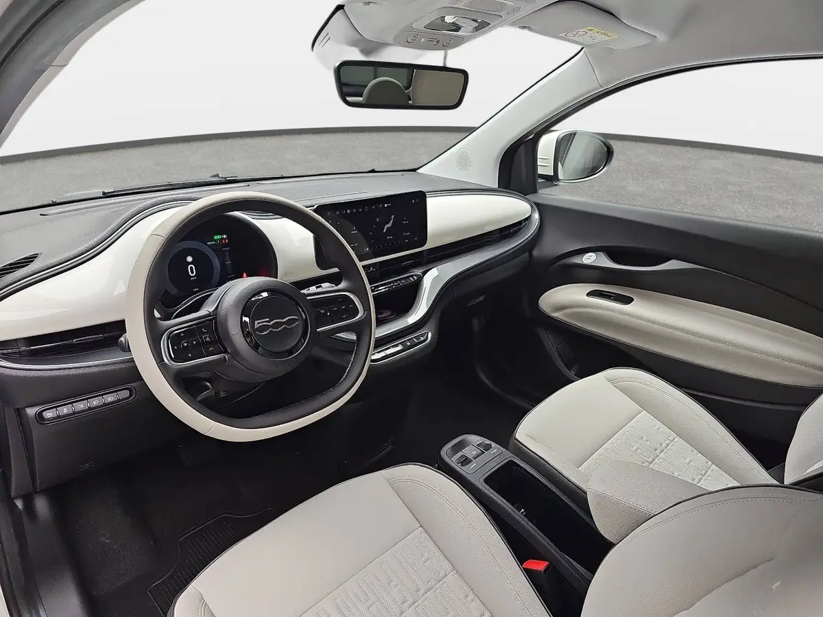 FIAT 500E ELEKTRO 42 KWH LA PRIMA