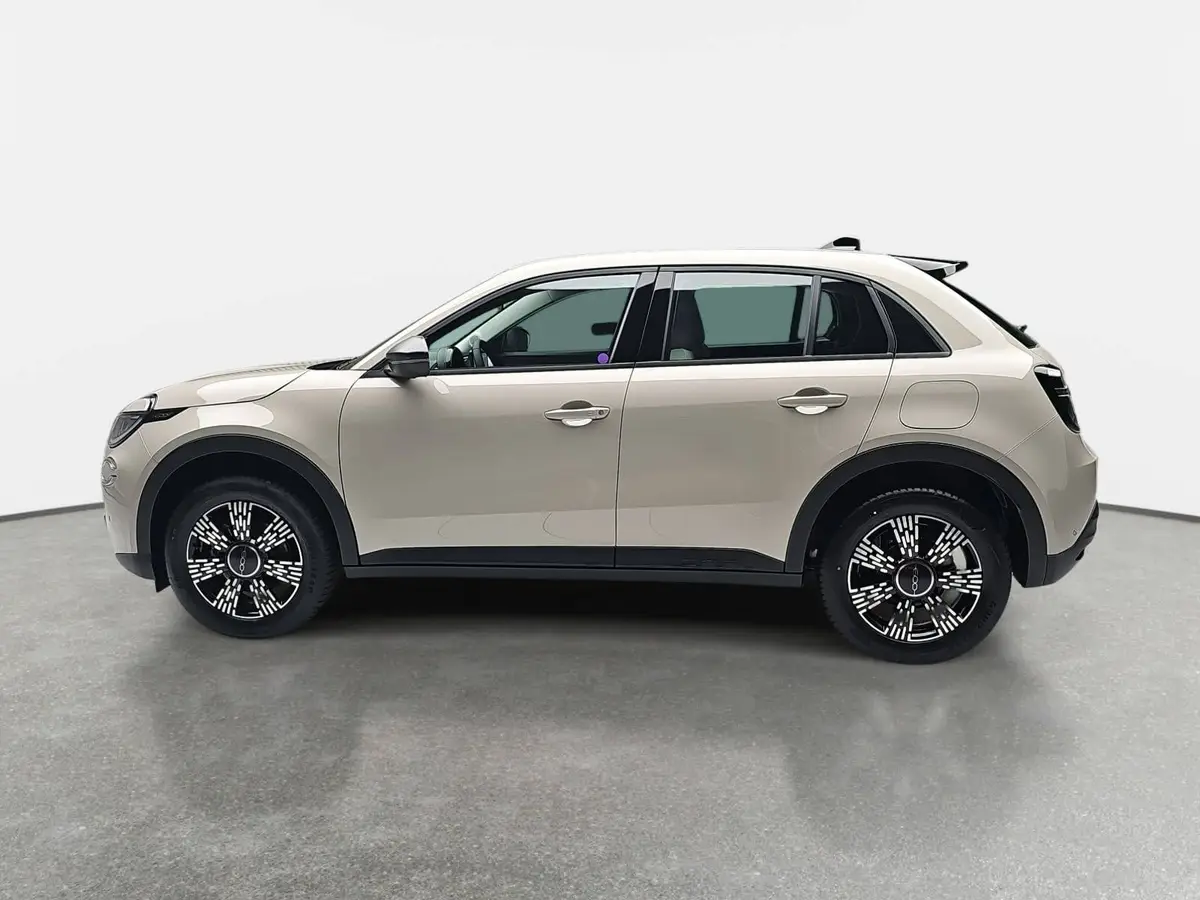 FIAT 600 1.2 T3 HYBRID DCT BUSINESS EDITION MJ26 ALLWETTERREIFEN