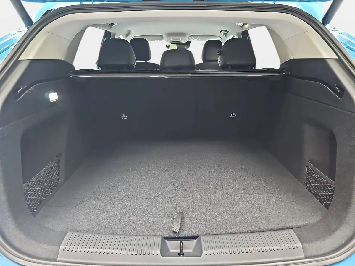 MG HS 1.5 HYBRID+ MY25.5 LUXURY LEDER 360-GRAD-KAMERA 19-ZOLL-LM