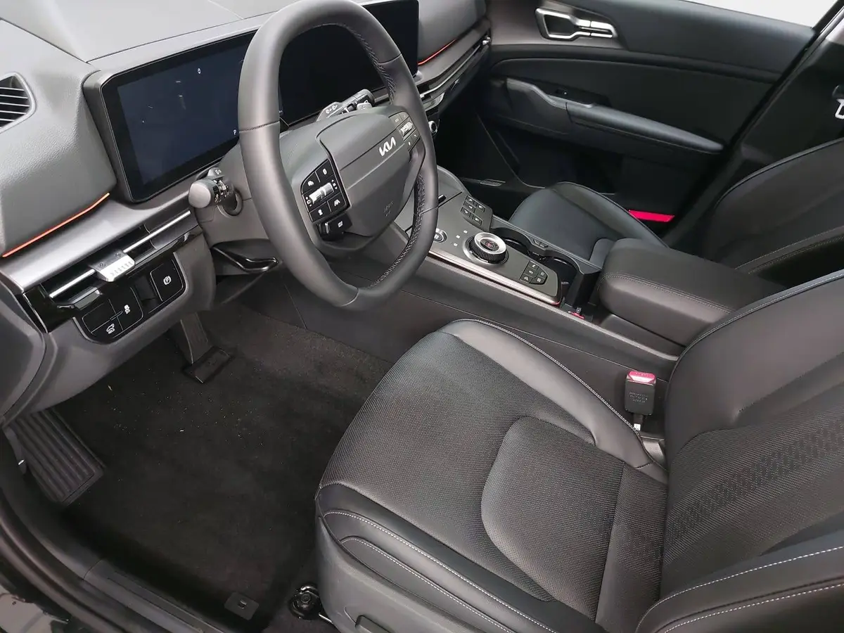 KIA SPORTAGE 1.6 T-GDI 150 2WD DCT SPIRIT MJ27 LEDER DRIVEWISE SOUND
