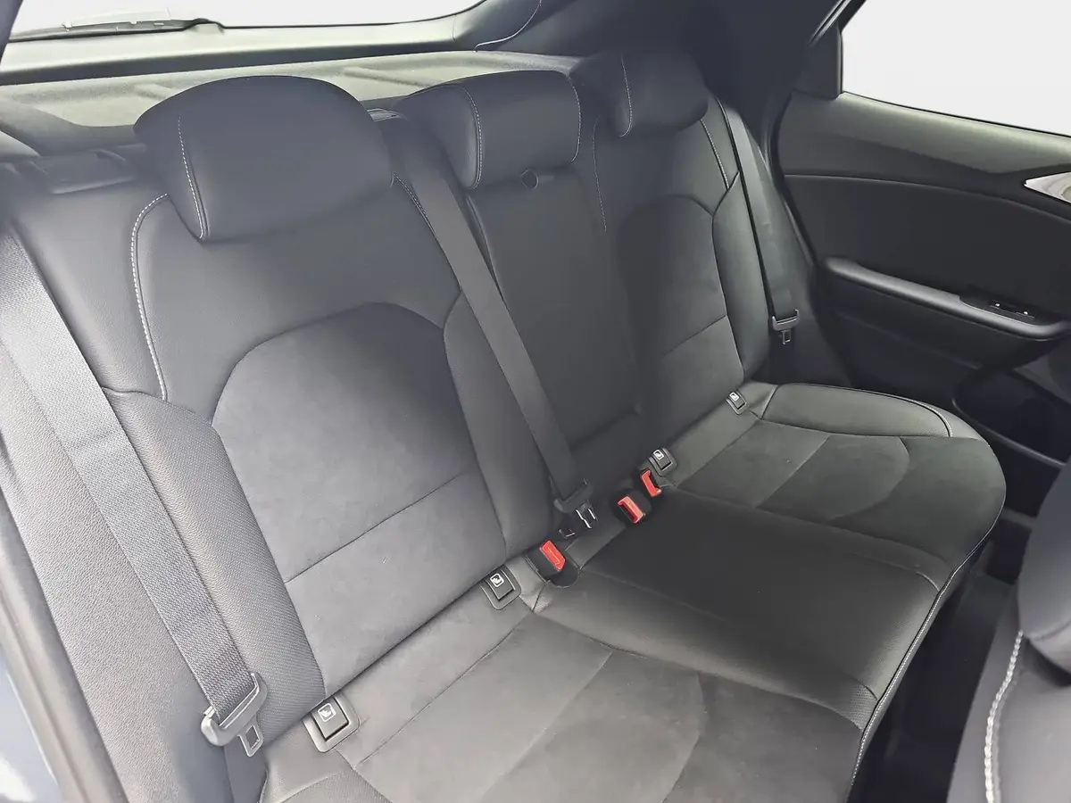 KIA XCEED 1.6 T-GDI 180 DCT GT-LINE MJ26 LEDER GLASDACH