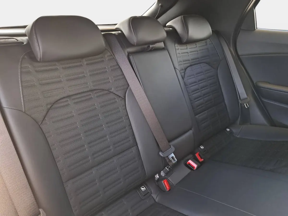 KIA XCEED 1.6 T-GDI 180 DCT SPIRIT MJ27 SOUND SITZ ADVANCED