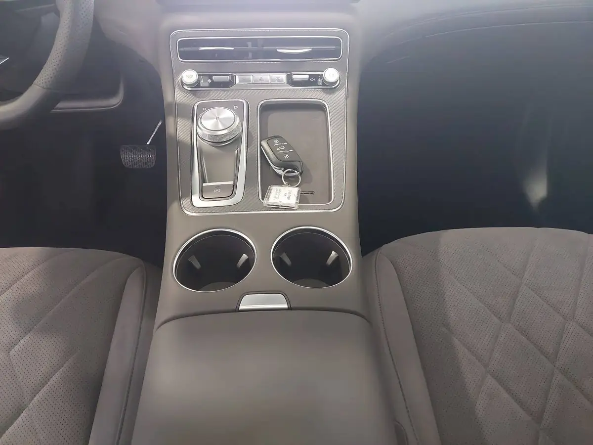 MG ANDERE EV 77 KWH MJ26 LUXURY PANORAMA LEDER 20-ZOLL