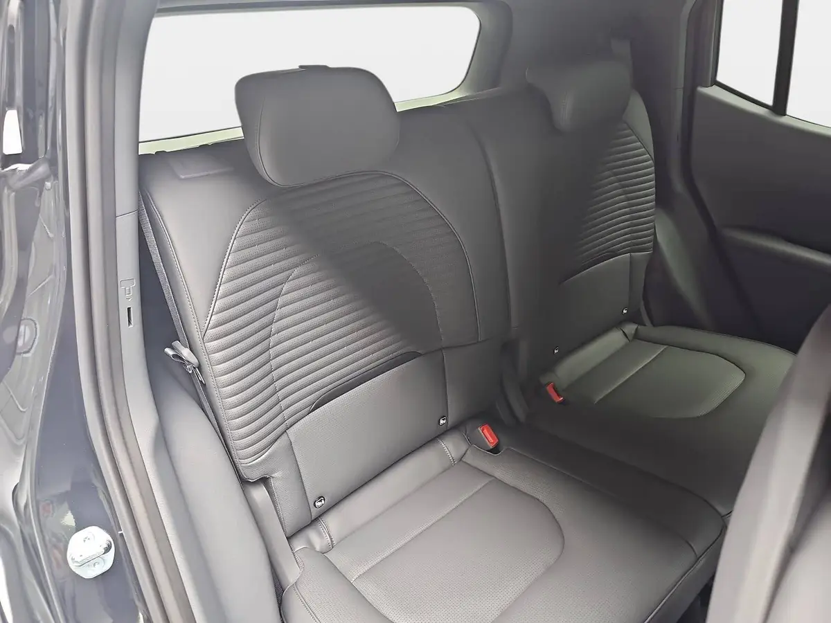 KIA EV2 61.0 KWH BLACK LINE MJ27 4SITZE DRIVEWISE-PARK KOMFORT GLASDACH