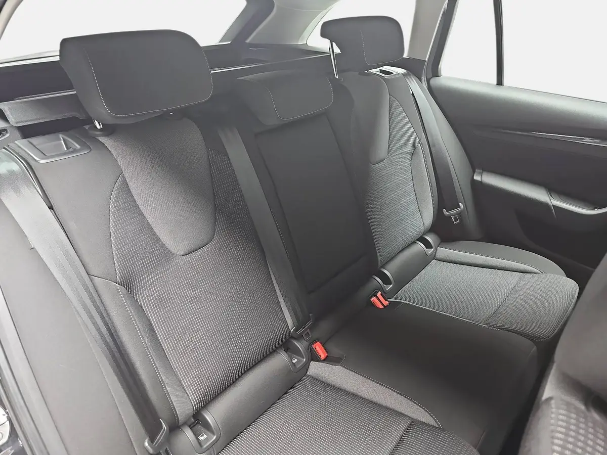 SKODA OCTAVIA COMBI 1.5 TSI DSG SELECTION LED AUDIO WINTER EL.HECKKL. 