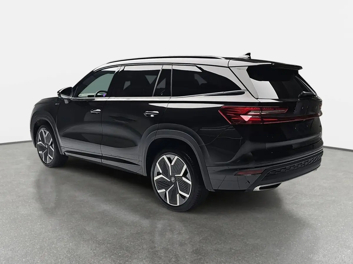 SKODA KODIAQ 2.0 TDI DSG SPORTLINE 4X4 NAVI LED ACC PANO 7S AHK