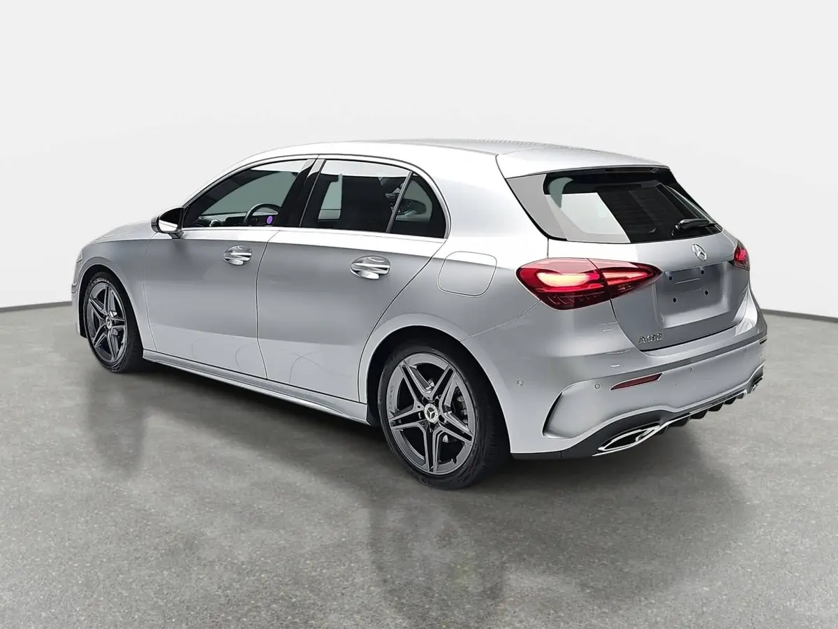 MERCEDES-BENZ A 180 DCT AMG LINE NAVI LED MBUX WINTER KAMERA LM18