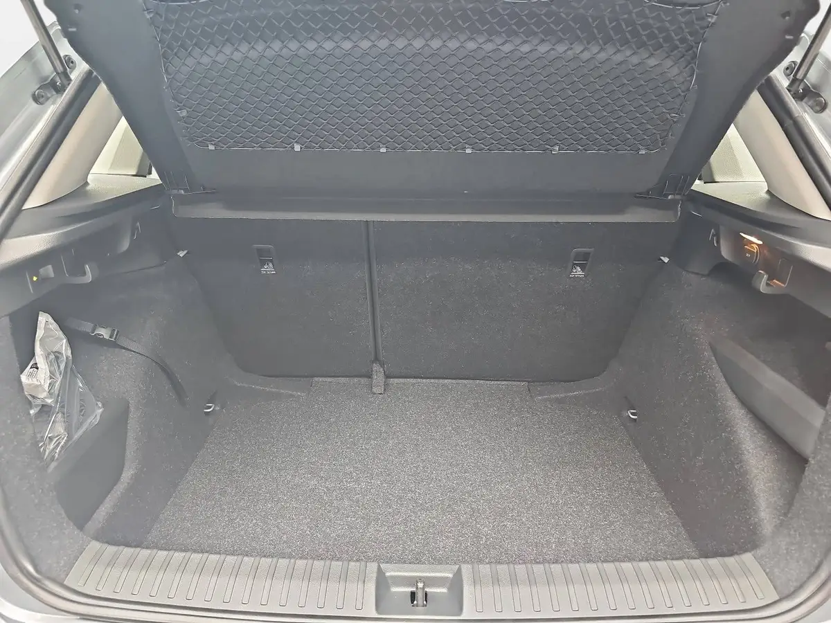 SKODA KAMIQ 1.0 TSI DSG CLASSIC LED KAMERA LM