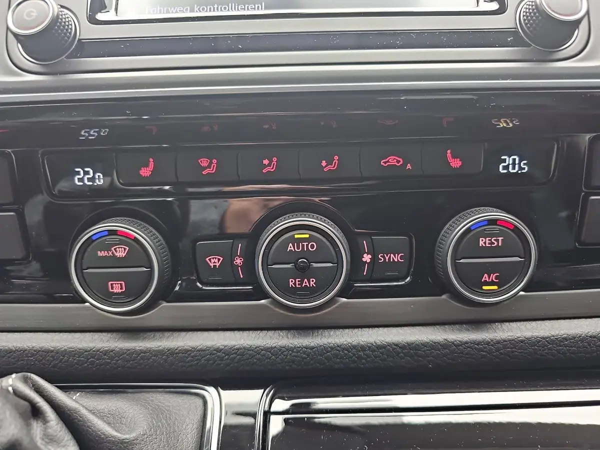 VW T6 MULTIVAN TDI DSG 4M BEHINDERTENUMBAU