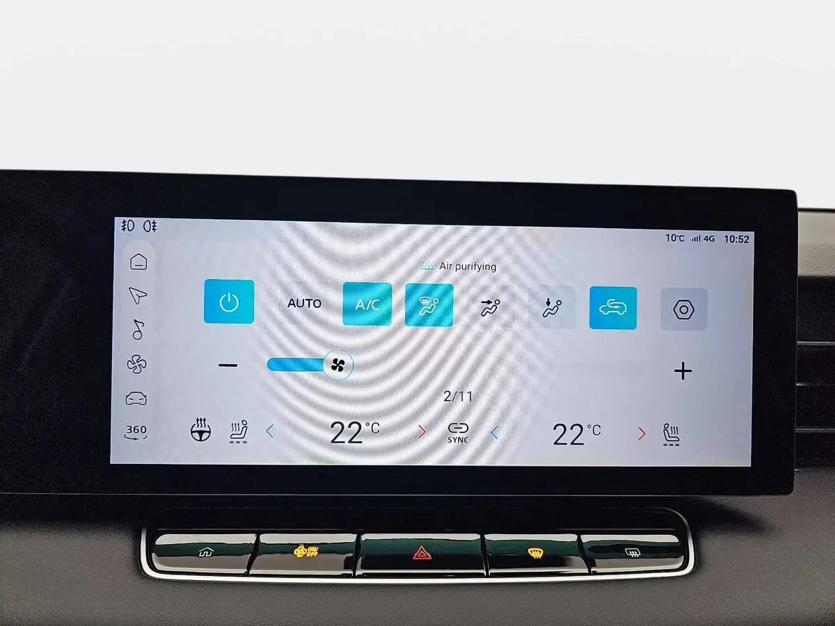 MG HS 1.5 HYBRID+ MY25.5 LUXURY LEDER 360-GRAD-KAMERA 19-ZOLL-LM