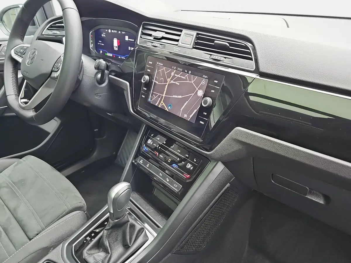 VW TOURAN 1.5 TSI DSG HIGHLINE R-LINE NAVI LED ACC PANO KAME