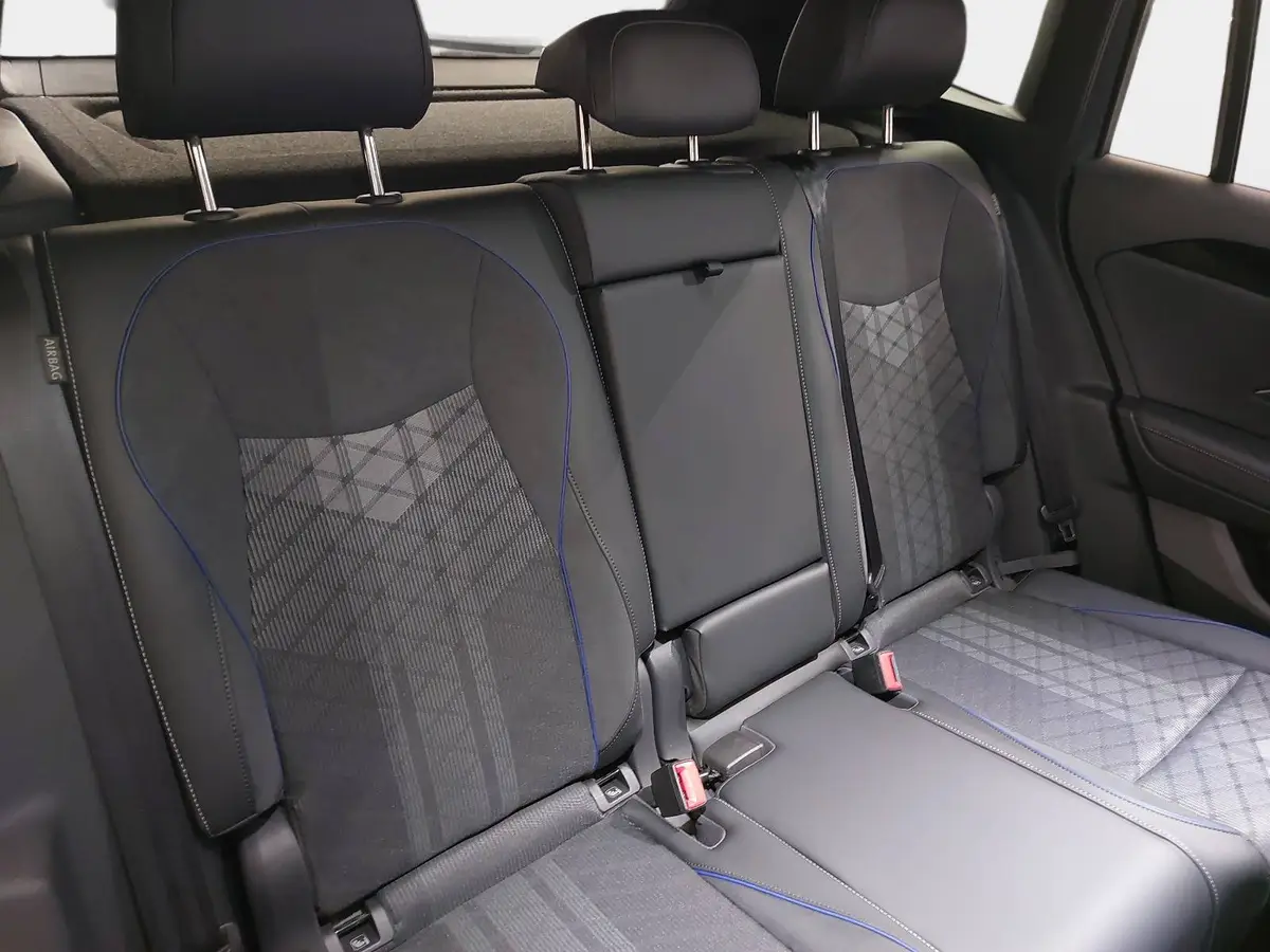 VW TIGUAN 1.5 ETSI DSG R-LINE NAVI LED-MATRIX HUD IQ-DRIVE P