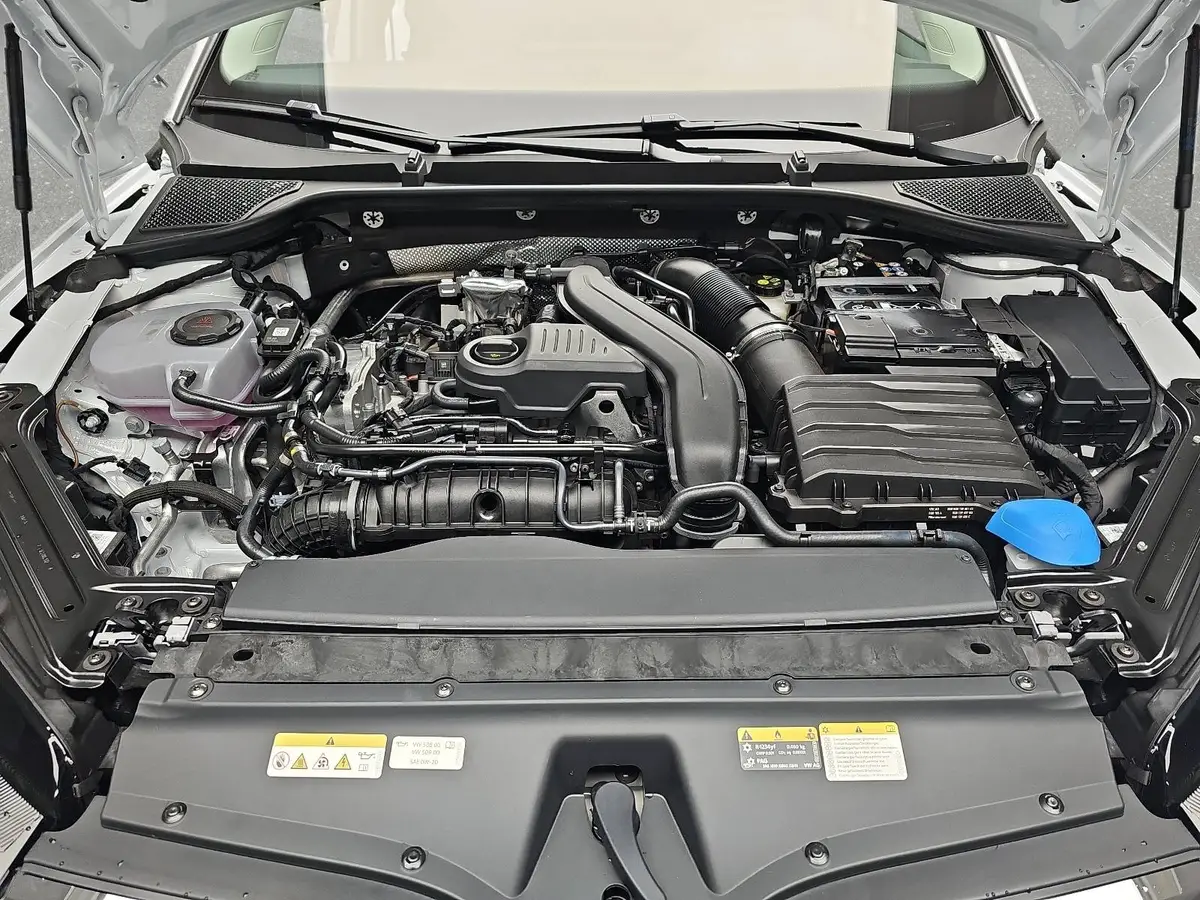 SKODA OCTAVIA COMBI 1.5 TSI E-TEC DSG SELECTION NAVI LED ACC WINTER AH