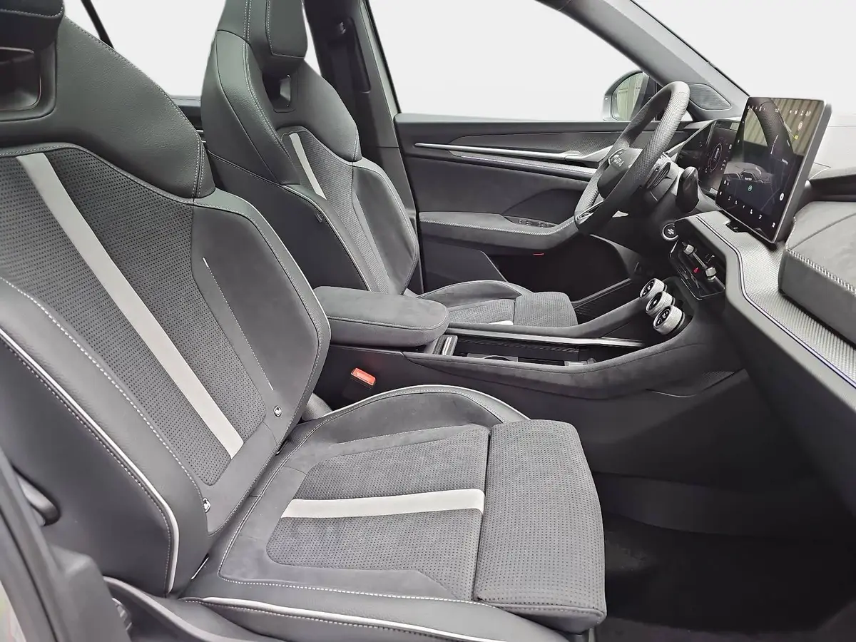 SKODA KODIAQ 1.5 DSG SPORTLINE NAVI LED ACC WINTER KAMERA AHK L