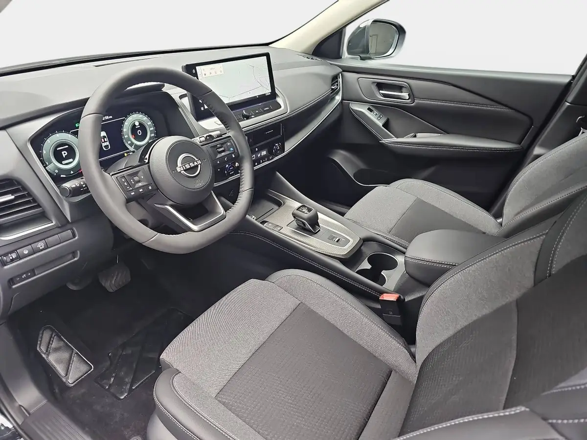 NISSAN QASHQAI 1.3 DIG-T XTRONIC N-CONNECTA PANO WINTER