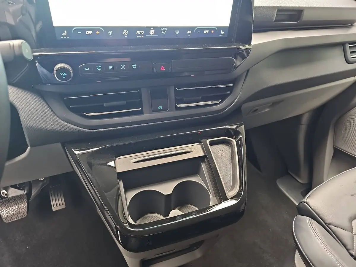 FORD TOURNEO CUSTOM 2.0 ECOBLUE AUTO. L1 TITANIUM X NAVI LED AHK