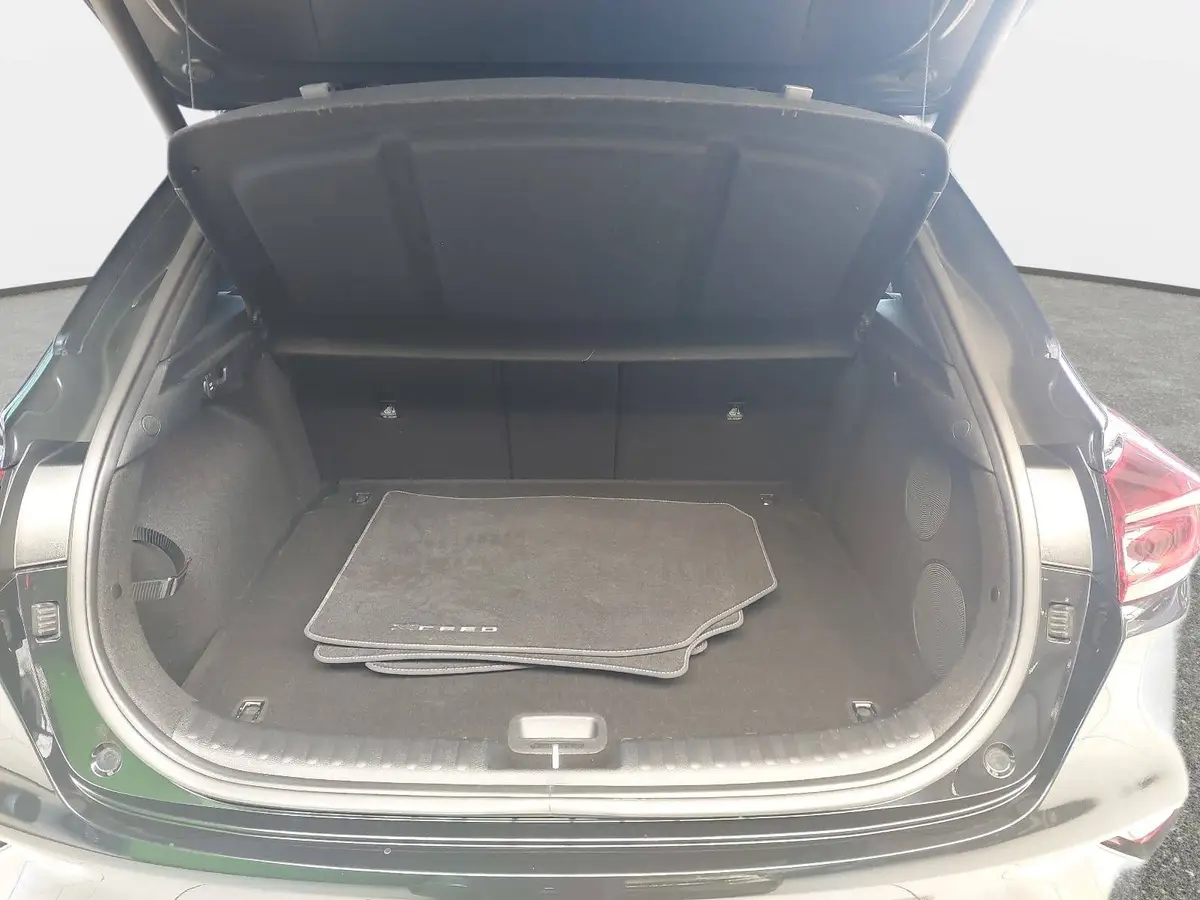 KIA XCEED 1.5 T-GDI DCT7 SPIRIT MJ23 NAVI XCLUSIVE