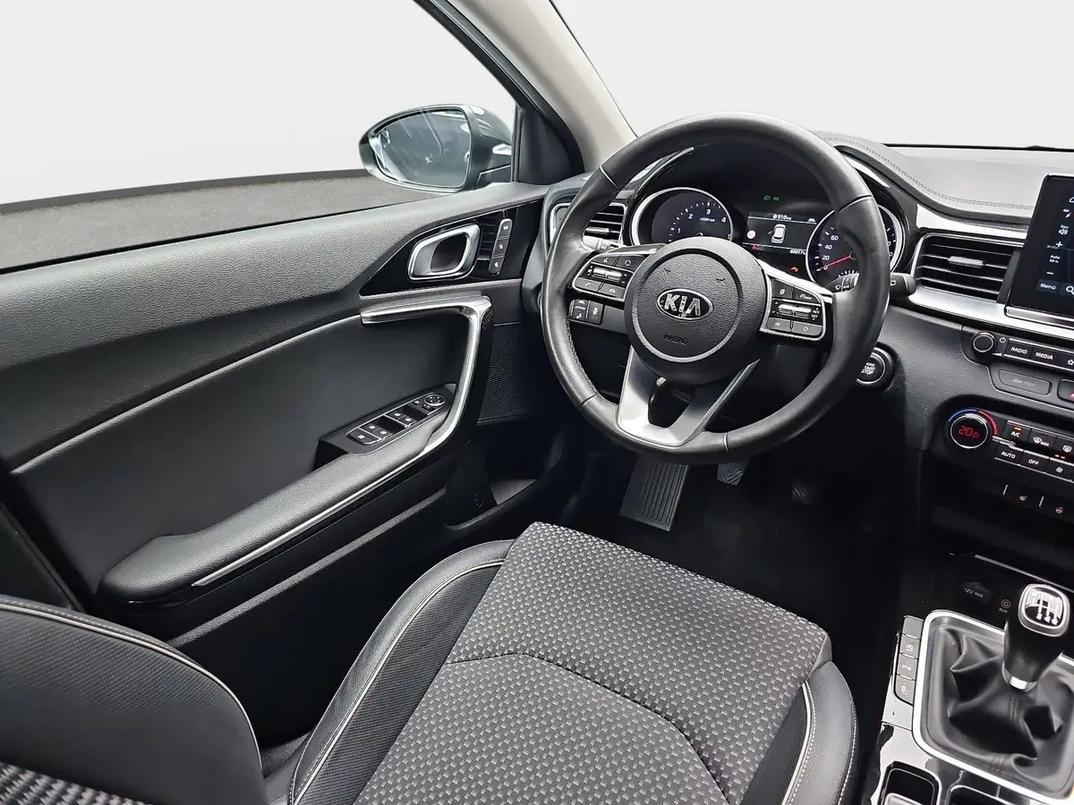 KIA CEED 1.6 CRDi Spirit Navi Winter P-Assist LM