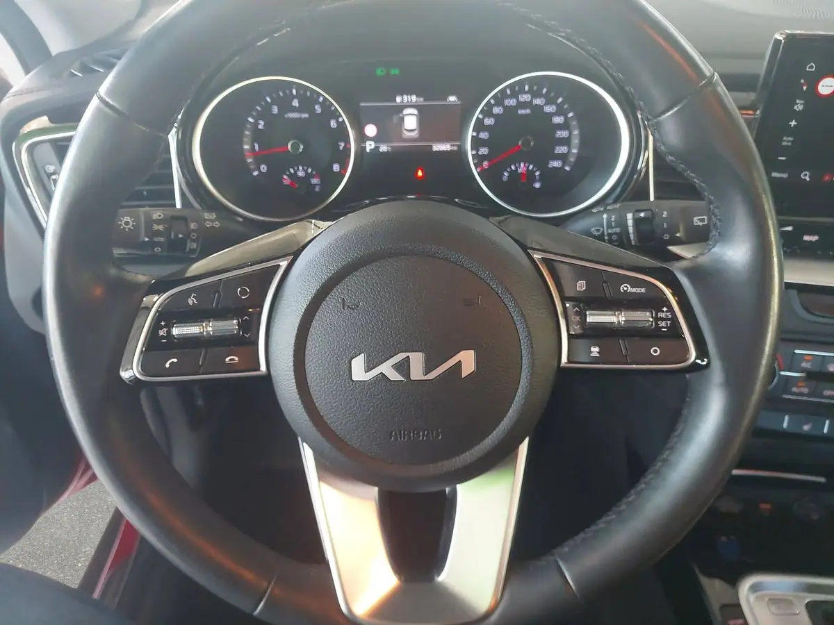 KIA XCEED 1.5 T-GDI DCT7 SPIRIT NAVI XCLUSIVE AHK ALLWETTER