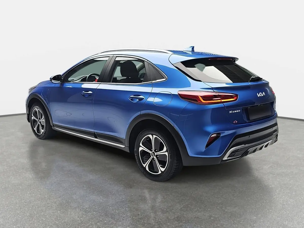 KIA XCEED 1.6 PLUG-IN-HYBRID DCT6 SPIRIT NAVI LED WINTER KAMERA LM