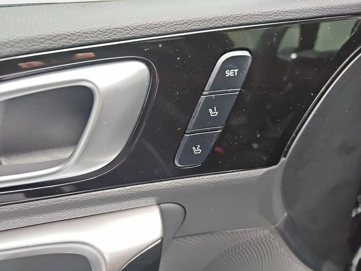 KIA CEED SW 1.5 T-GDI DCT7 GT-LINE TECHNOLOGIE LEDER GLASDACH PERFORMANCE