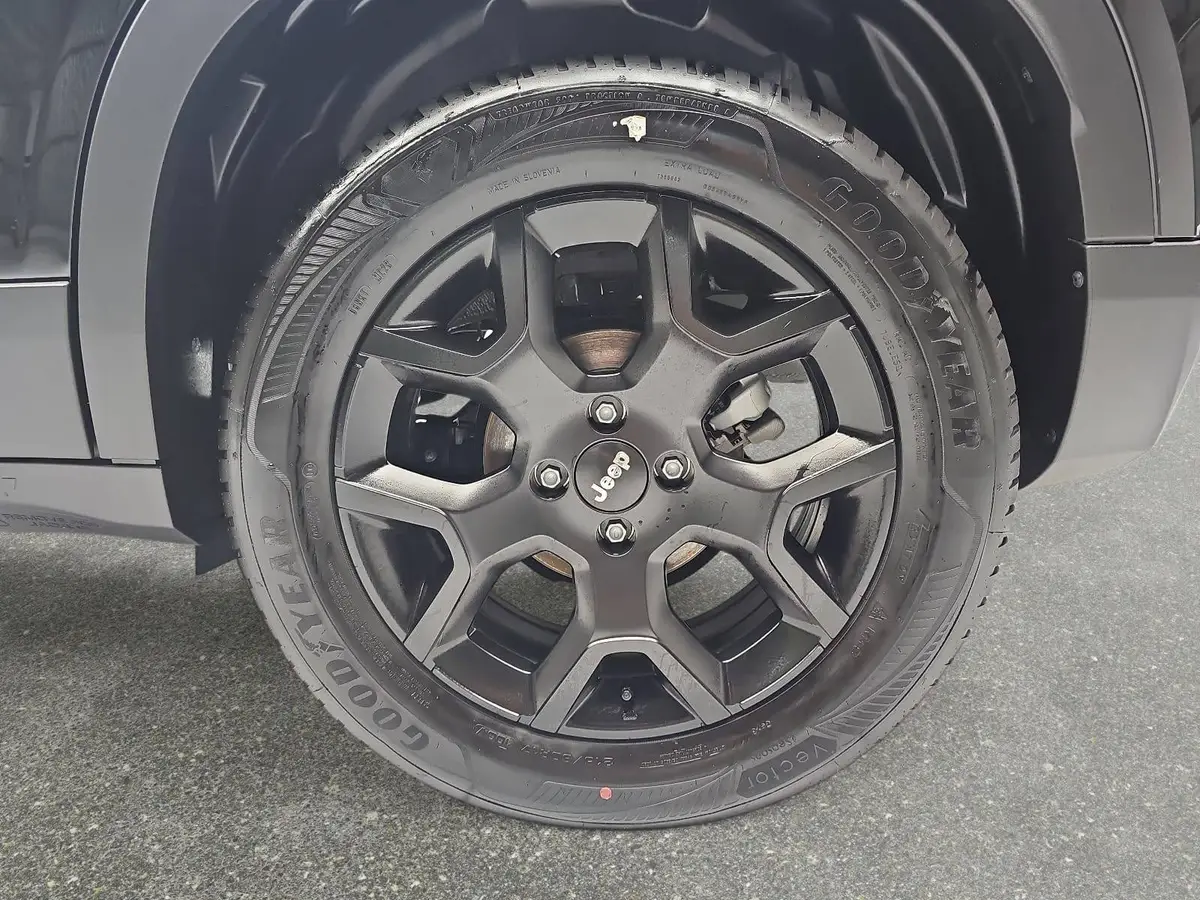 JEEP AVENGER 1.2 E-HYBRID T3 DCT BLACK EDITION MJ26