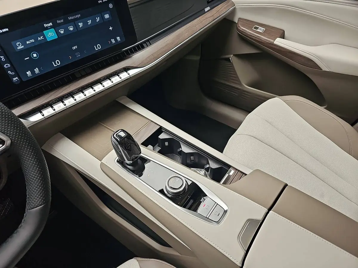 MG S9 PLUG-IN-HYBRID MY26 PREMIUM