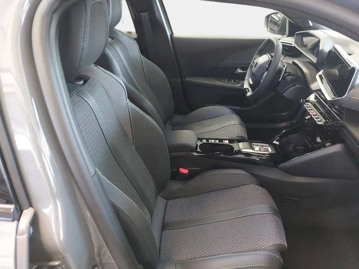 PEUGEOT 2008 1.2 HYBRID 145 E-DSC6 GT-LINE 2-WD LED KLIMAAUTO K