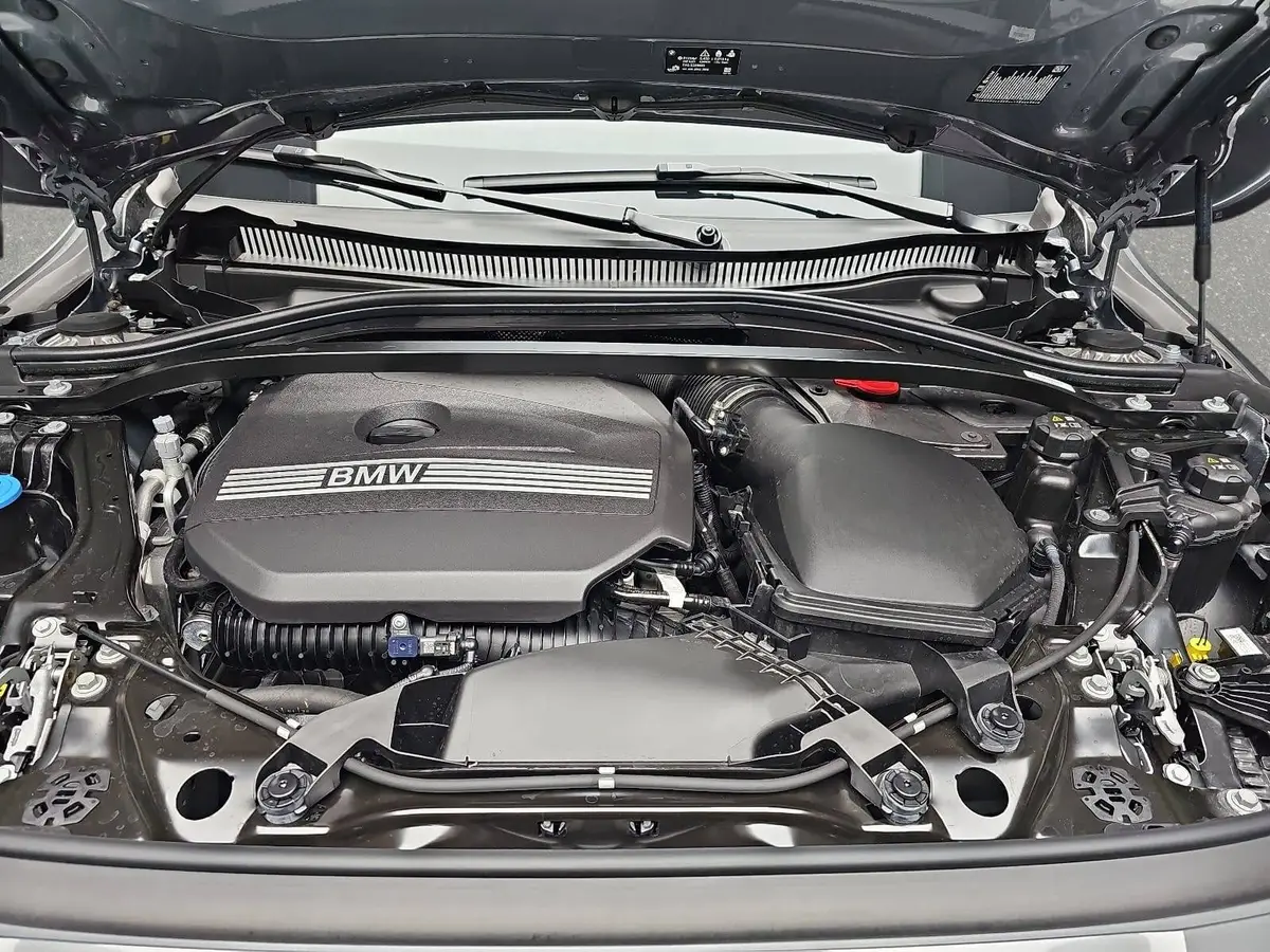 BMW 123 I AUTO. M SPORT NAVI LED DRIVING+P-ASSIST H+K KAM