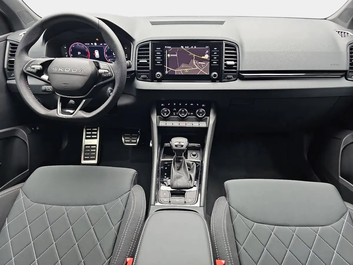 SKODA KAROQ 2.0 TSI DSG SPORTLINE 4X4 ACC AHK