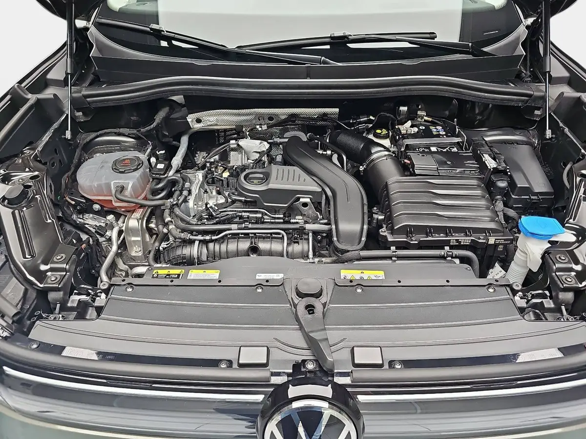 VW TIGUAN 1.5 ETSI DSG LIFE NAVI LED KAMERA AHK