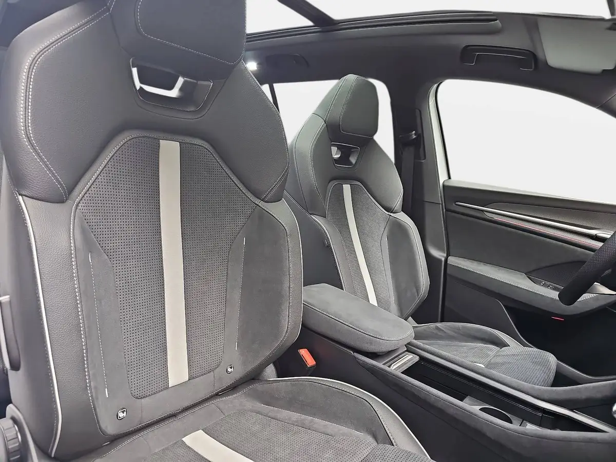 SKODA KODIAQ 2.0 TSI DSG SPORTLINE 4X4 NAVI LED AHK